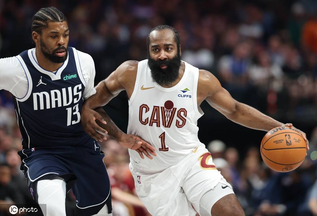 莫布里29+7哈登17+7+7 米切尔24分骑士33分大胜独行侠